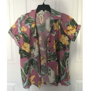 Hawaiian button up shirt